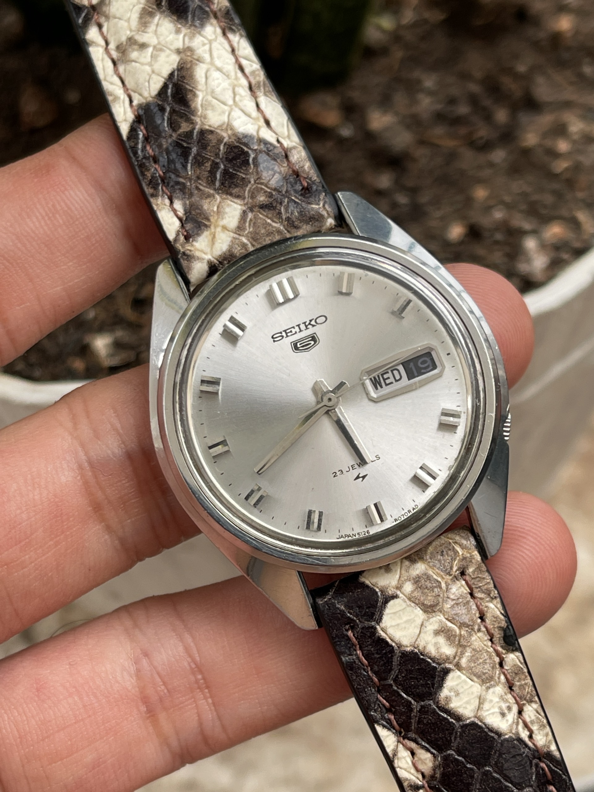 Đồng hồ xưa nam Seiko 5 dây da tự động hàng Si
