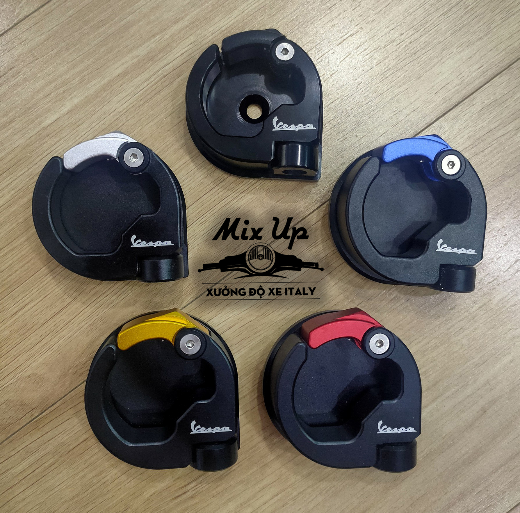 MÓC TREO ĐỒ VESPA SPRINT/PRIMA/GTS/LX/S