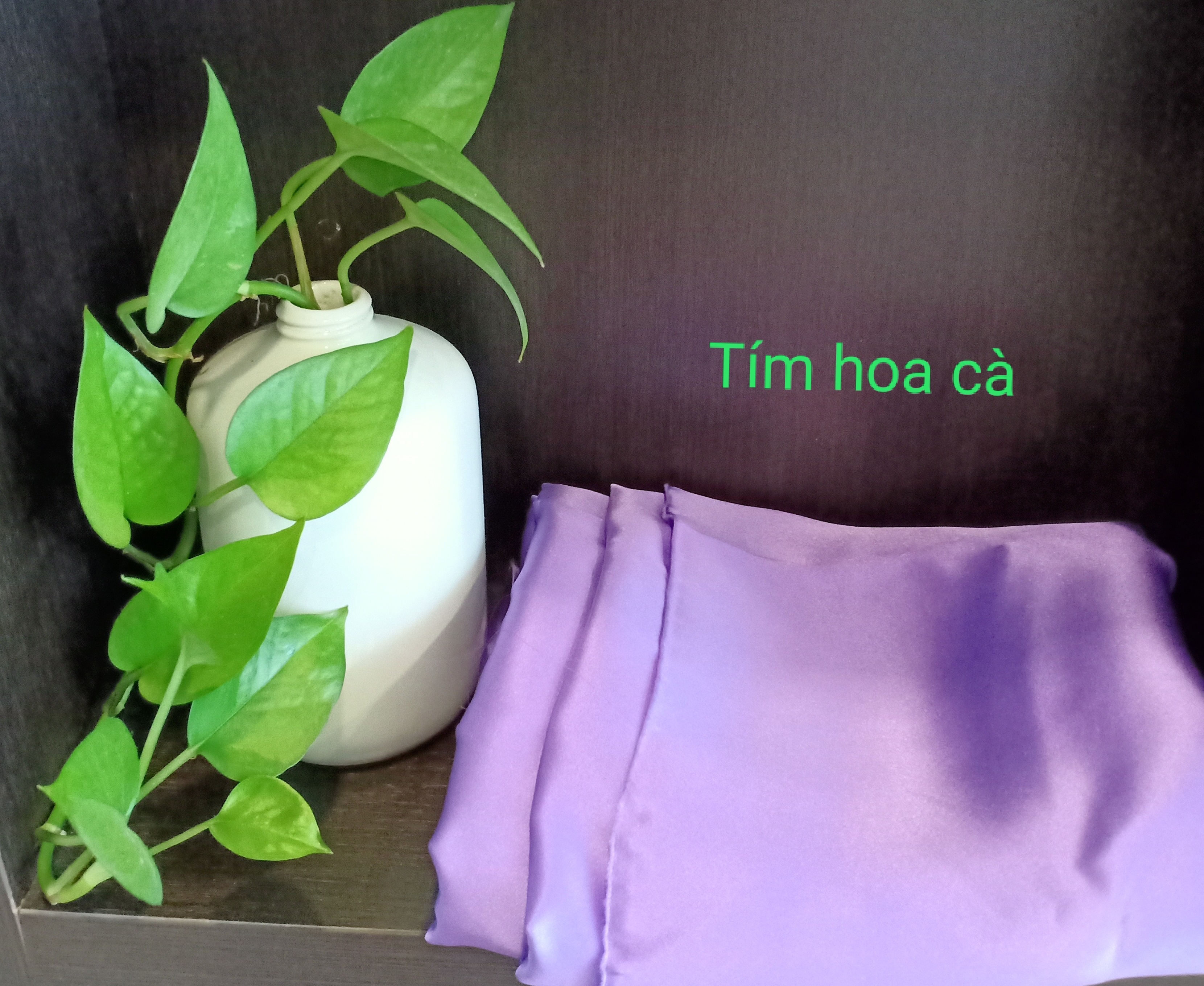 Vải lụa tơ tằm màu tím nhạt