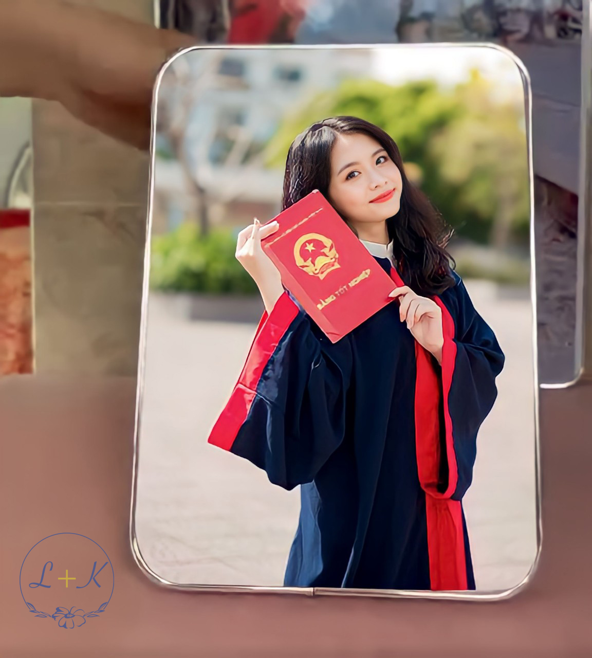 Ảnh ép gỗ tráng gương bo viền bạc để bàn /treo tường in ảnh của khách , in theo yêu cầu nhiều kích thước 13x18, 15x21, 20x30,30x40 cm
