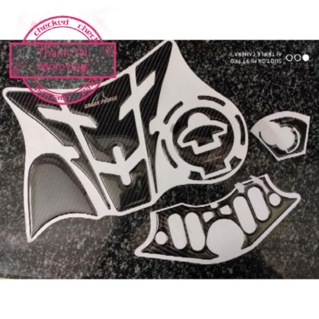 Dán bình xăng R15 V3 nắp bình + bàn thờ Shark Power