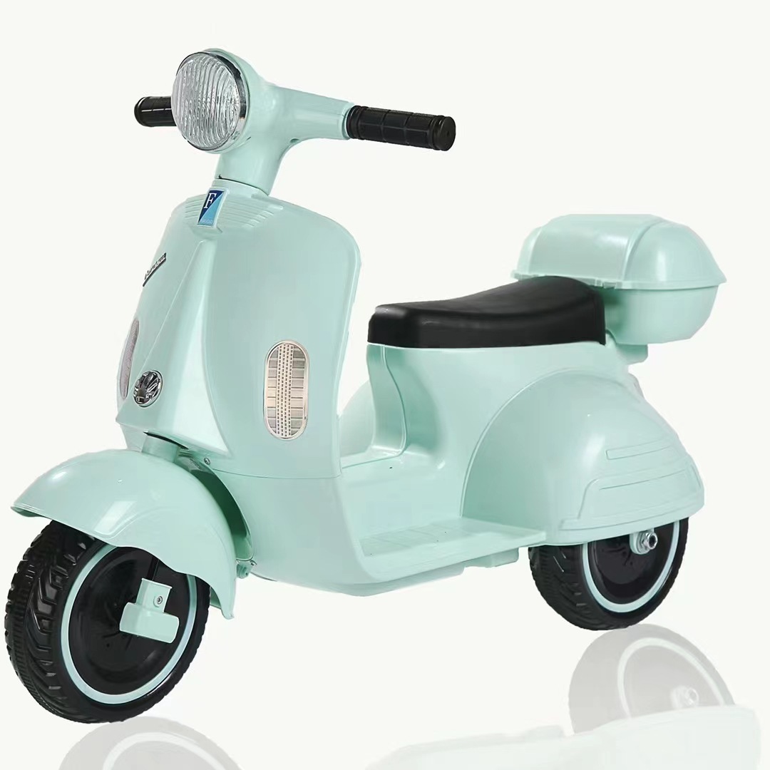 Xe máy điện đạp ga kiểu dáng Vespa cho bé