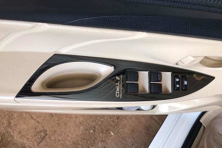 Ốp Trang Trí Nội Thất Xe Toyota Vios 2014 2015 2016 2017 BẢN AT - 5 Chi Tiết, Chất Liệu TiTan Phay Xước, Có Sẵn Keo Dính Dễ Dàng Lắp Đặt Tại Nhà, Phụ Kiện Trang Trí Xe Sang Trọng Hơn