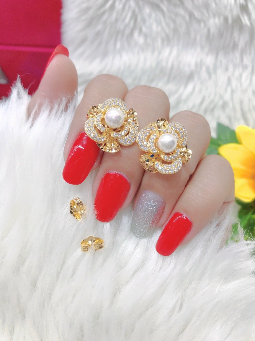Bông tai nữ vàng 18k mặt hoa đính ngọc trai nhân tạo, bong tai nữ 18k, bông tai nữ