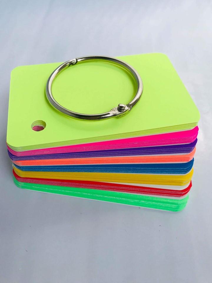 combo 100 thẻ flashcard dạ quang mix 8 màu kèm khoen bìa