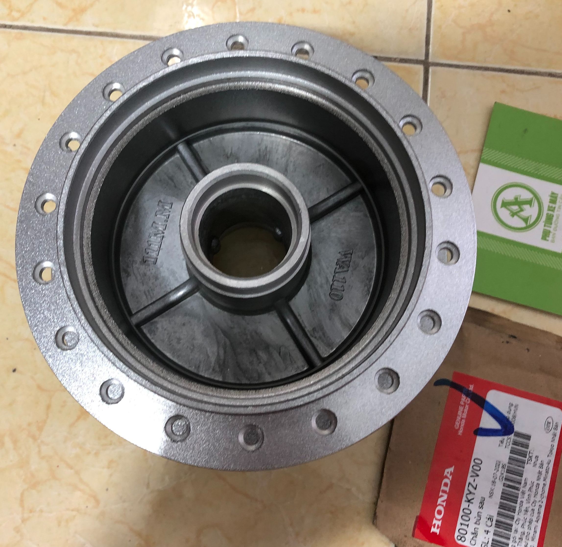 Đùm sau wave 110, wave z thái lan