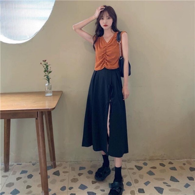 Chân váy xẻ tà có dây buộc cực hot 2020