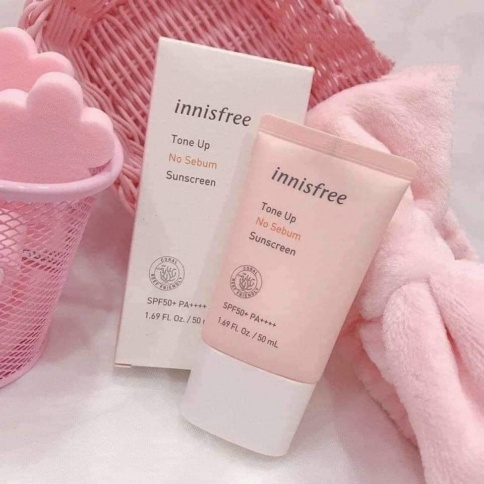 Chống Nắng Kiềm Dầu và Nâng Tông Da Innisfree