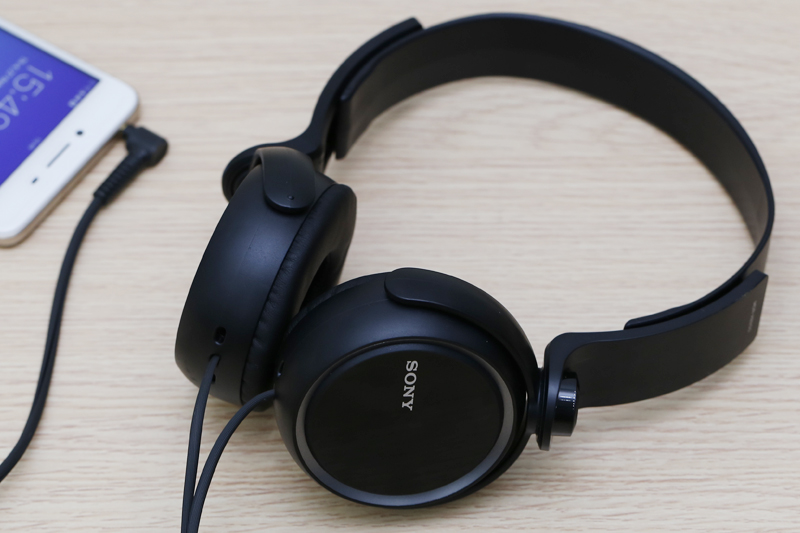 Tai nghe chụp tai Sony MDR-XB250