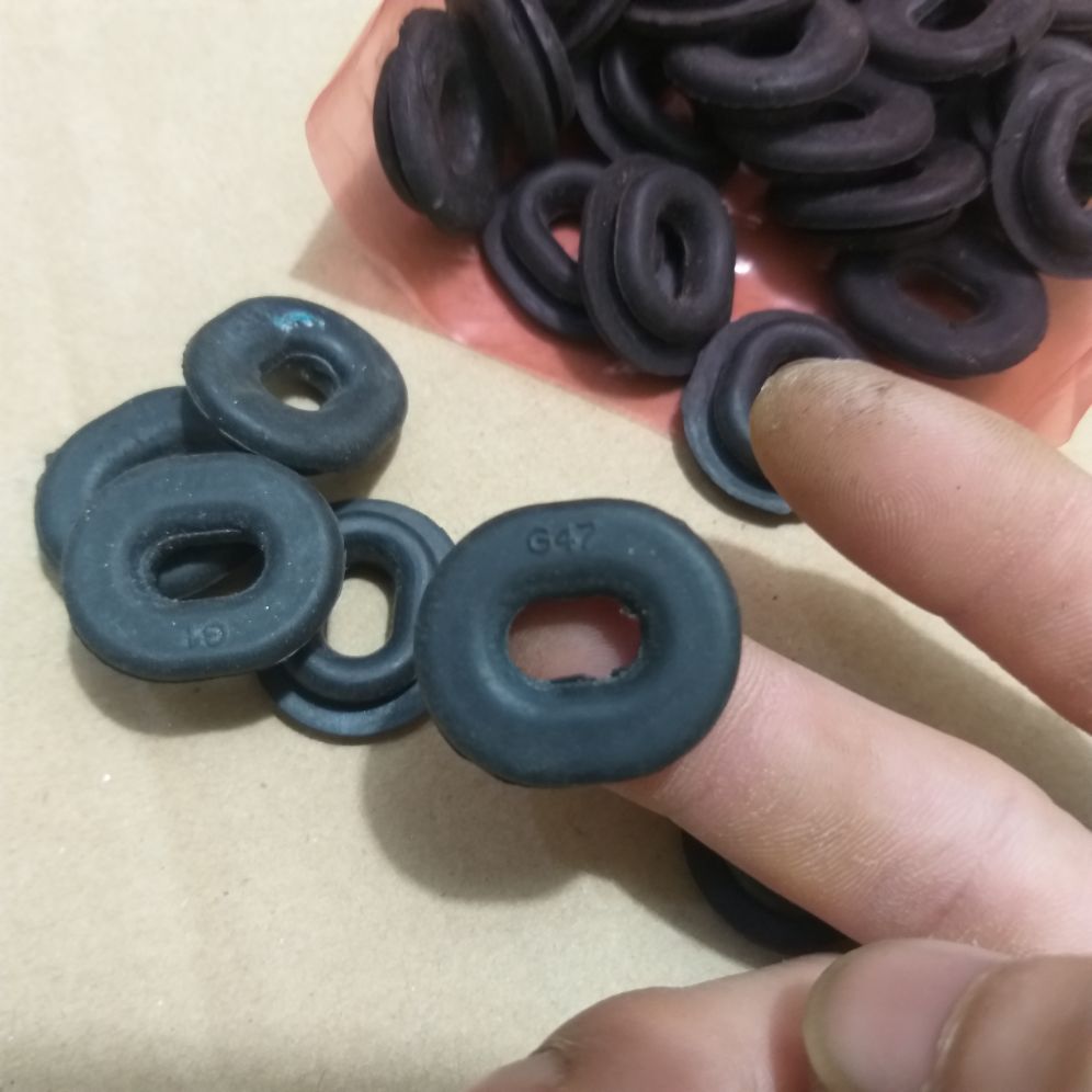 Cao su đệm nhựa xe máy zin - phụ tùng xe máy ch