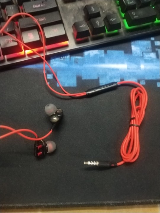 Bengzhar Tai nghe có dây âm thanh nổi 6D Ổ đĩa kép Tai nghe nhét tai chơi Game Bass 3.5mm có mic