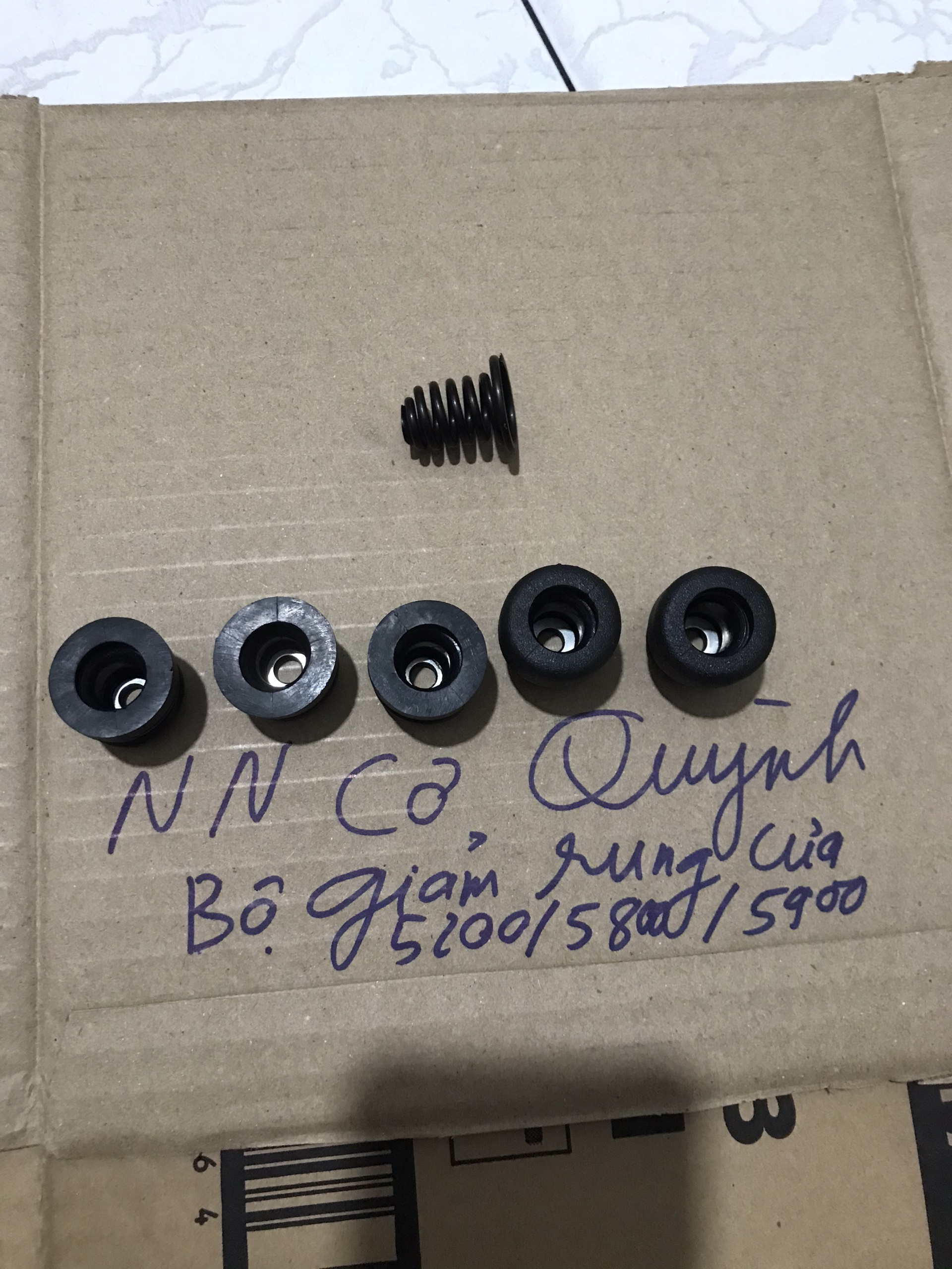 [HCM]Bộ lò xo cao su giảm sóc rung nhún máy cưa xích 5200/5800