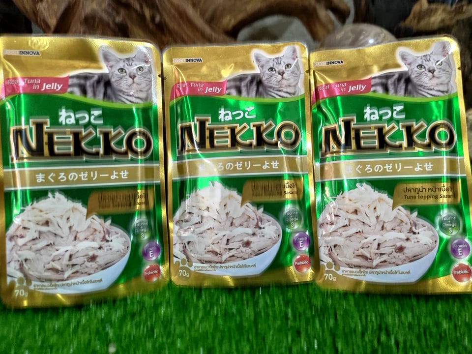 Thức ăn mèo pate Nekko vị cá ngừ với thịt gà