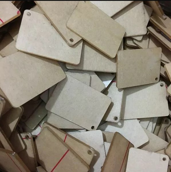 Combo vài trăm phôi móc khóa mica đục lỗ sẵn