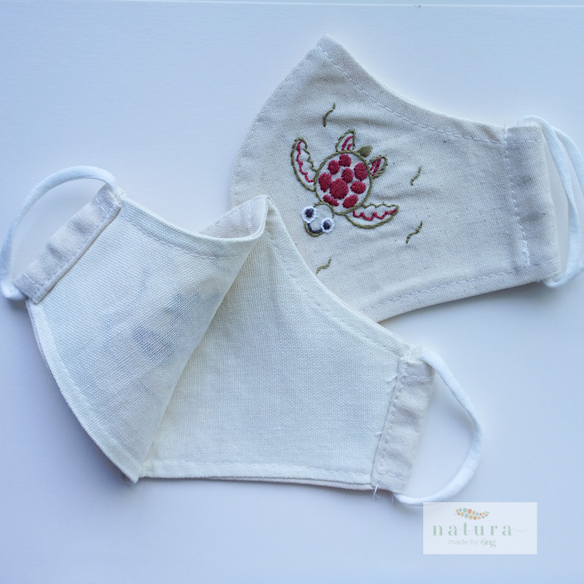 - Khẩu trang thêu hình con thú trẻ em- Thêu tay- Nhẹ, dễ thở- hình thêu hình con vật xinh xắn- Óng heartmadeinvietnam- Sản phẩm khẩu trang dễ thương cho trẻ em, thêu tay