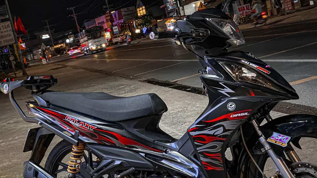 Tem xe galaxy tem lủa hot 2023 dán xe đen
