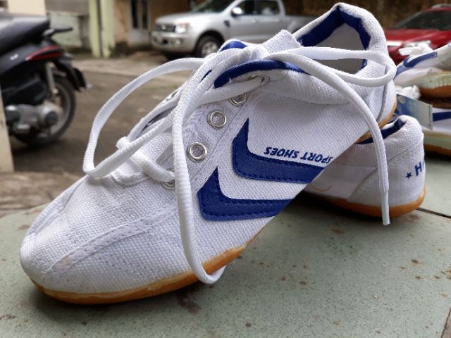 Giầy bata thể thao bé nữ cầu lông đá bóng