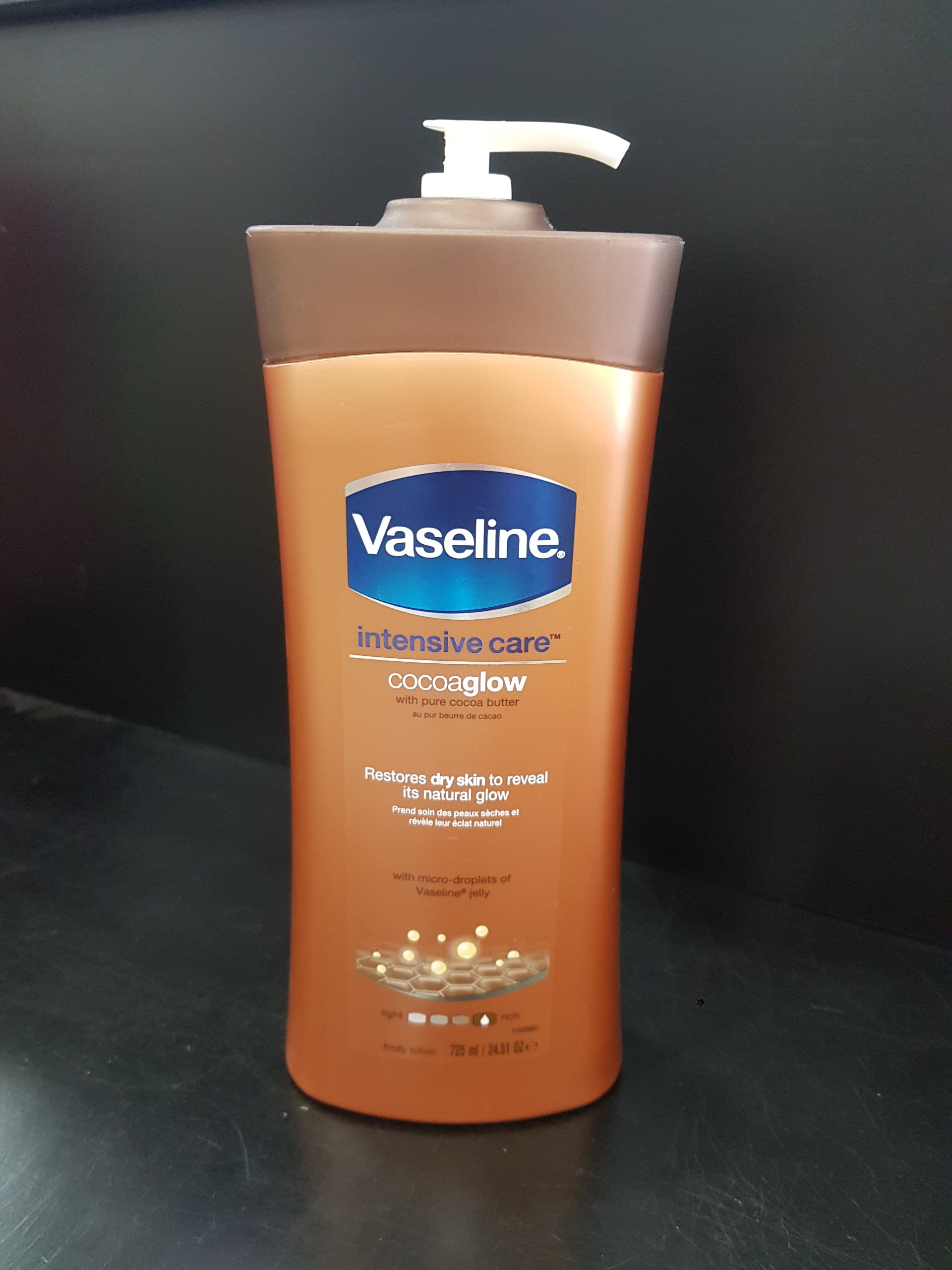 Dưỡng thể Vaseline Intensive Care CoCoa Radiant 725ml