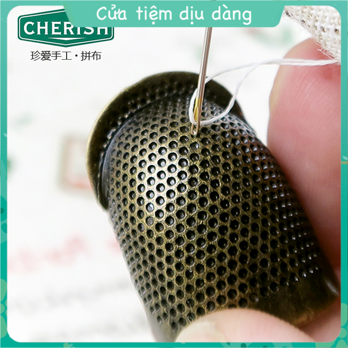 Đê tay Cherish bằng kim loại bảo vệ ngón tay khi thêu thùa, may vá