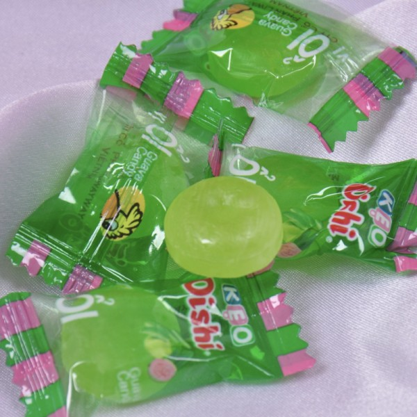 06 chiếc kẹo cứng oishi vị ổi