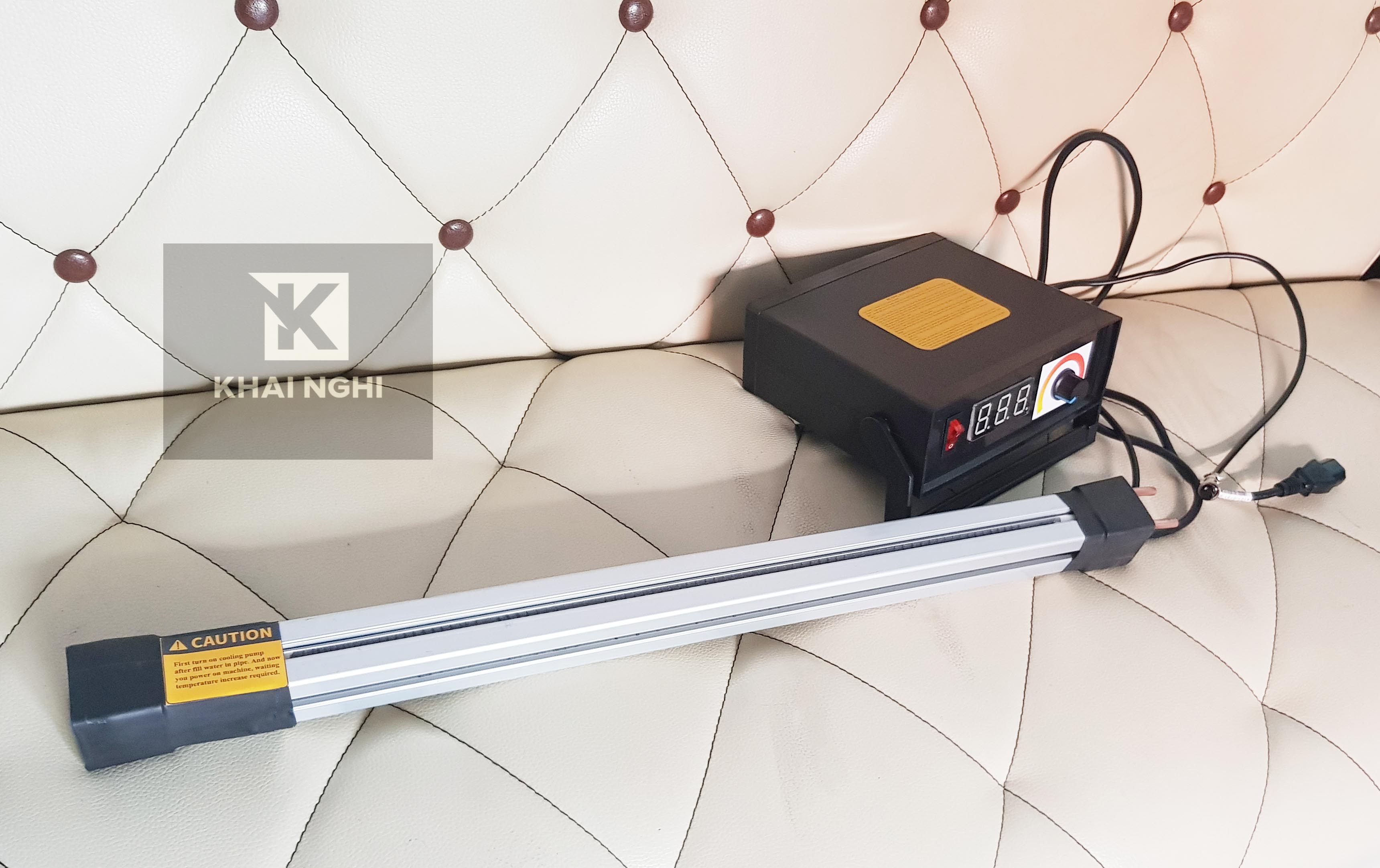 Máy uốn mica dài 600mm, chức năng điều chỉnh và hiển thị nhiệt độ, độ dày tối đa tấm mica 10mm - 2000w