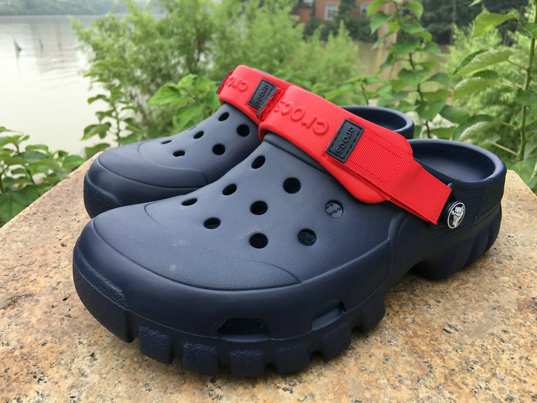 DÉP SỤC NHỰA ĐI MƯA CROCS OFFROAD CHO CẢ NAM MÀU NAVY QUAI ĐỎ 