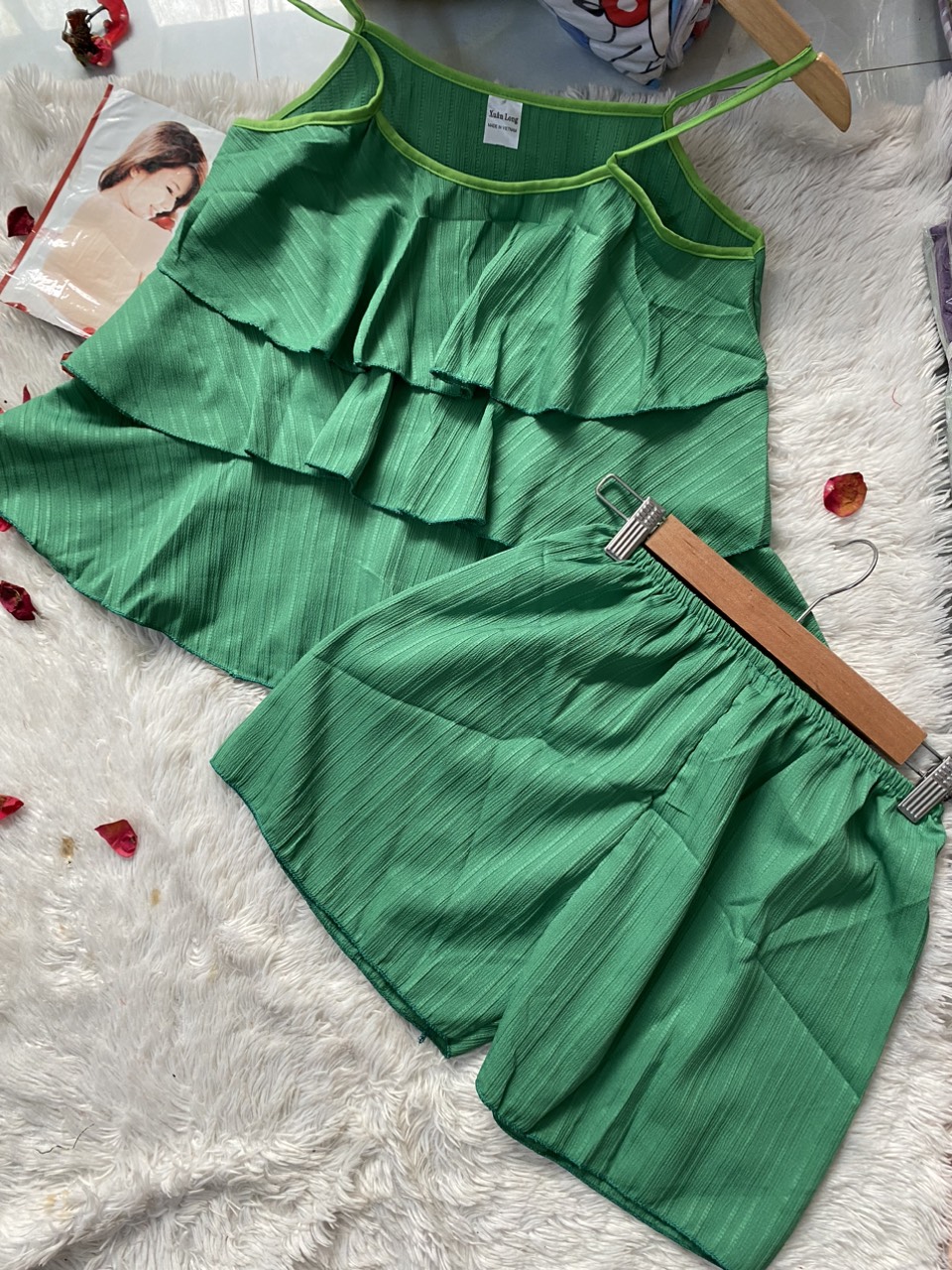 Đồ Bộ Ngắn Phối Tầng Chấm Bi Siêu Xinh Set 2 Dây 3 Tầng Chất Vải Mềm Mịn Thoáng Mát From Dưới 58 Kí