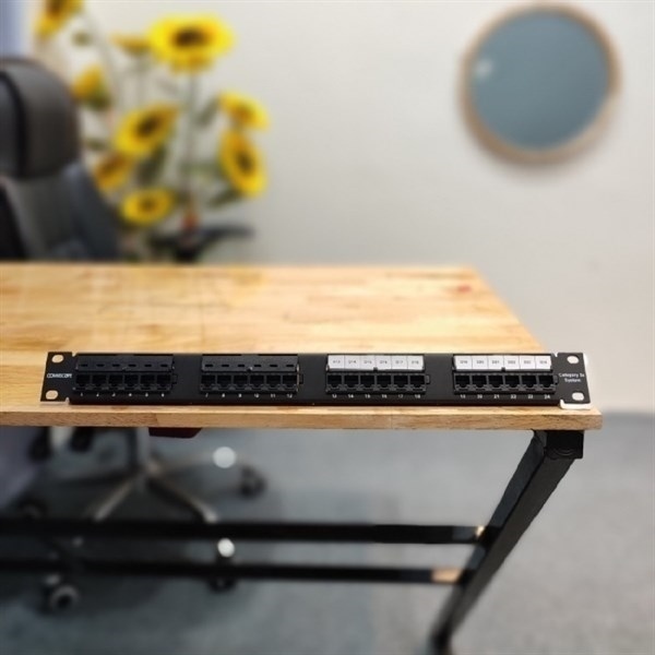 Patch panel 24 port CAT5e COMMSCOPE - Đã qua sử dụng mới 95%