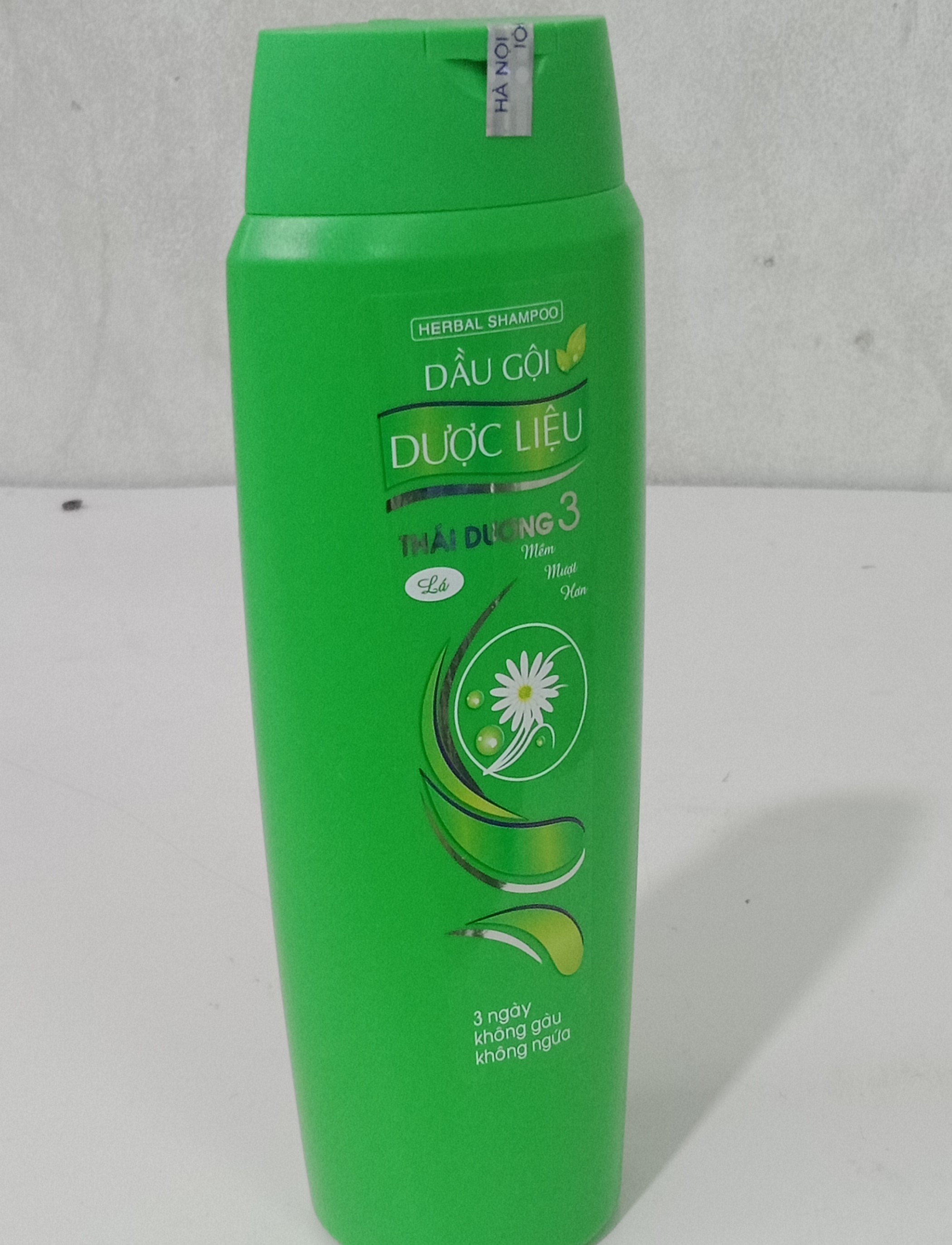 Dầu gội trị rụng tóc Thái dương 3 200ml ( màu xanh lá), tặng kèm bọt biển rửa mặt