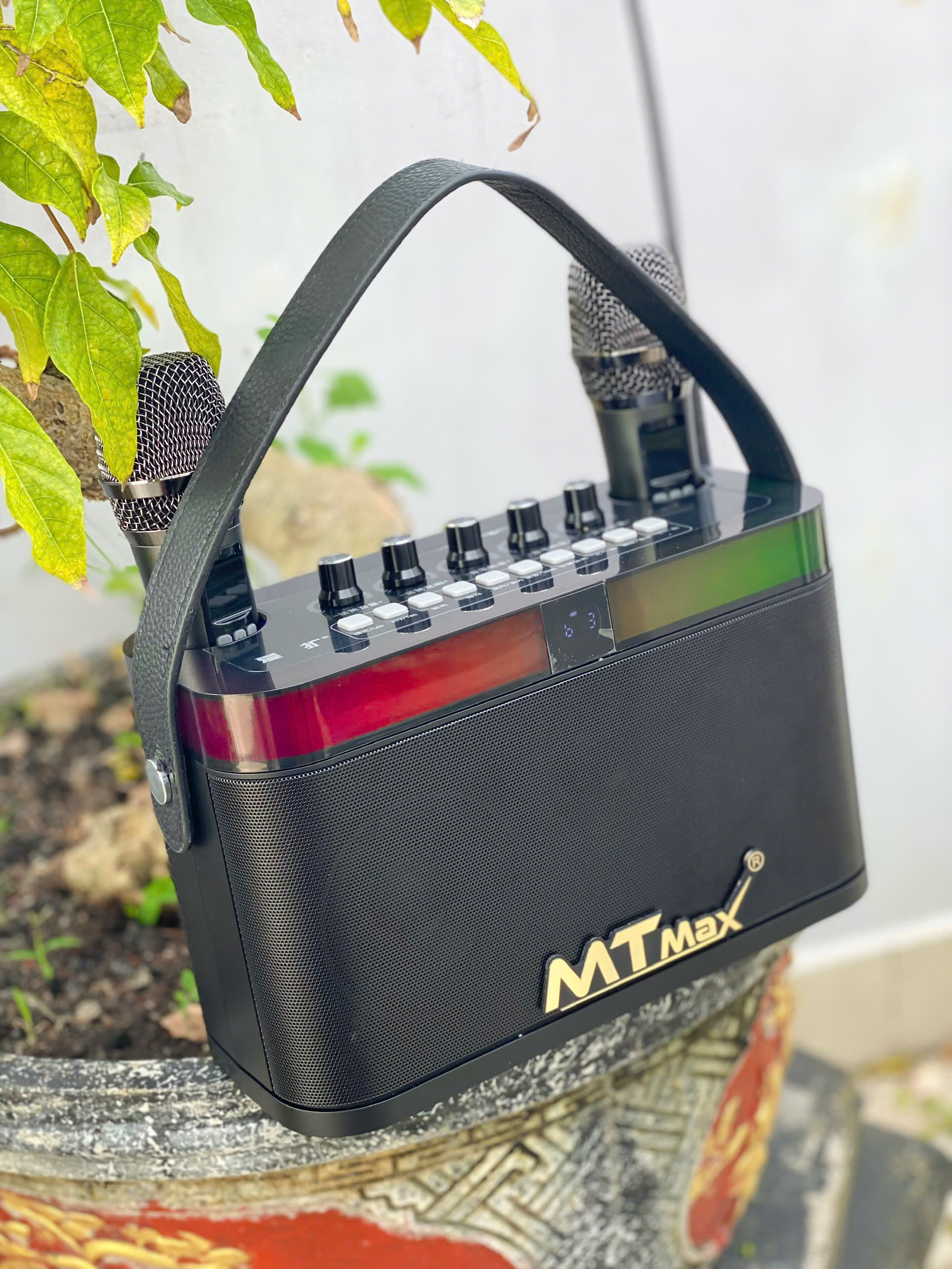 Loa Karaoke X3 Bass 20 Mạnh Mẽ Công Suất 20W, Kèm 2 Mic Hát Không Dây, Đèn LED, Kết Nối Bluetooth/USB/Thẻ Nhớ/AUX – Âm Thanh To Rõ, Dễ Mang Theo