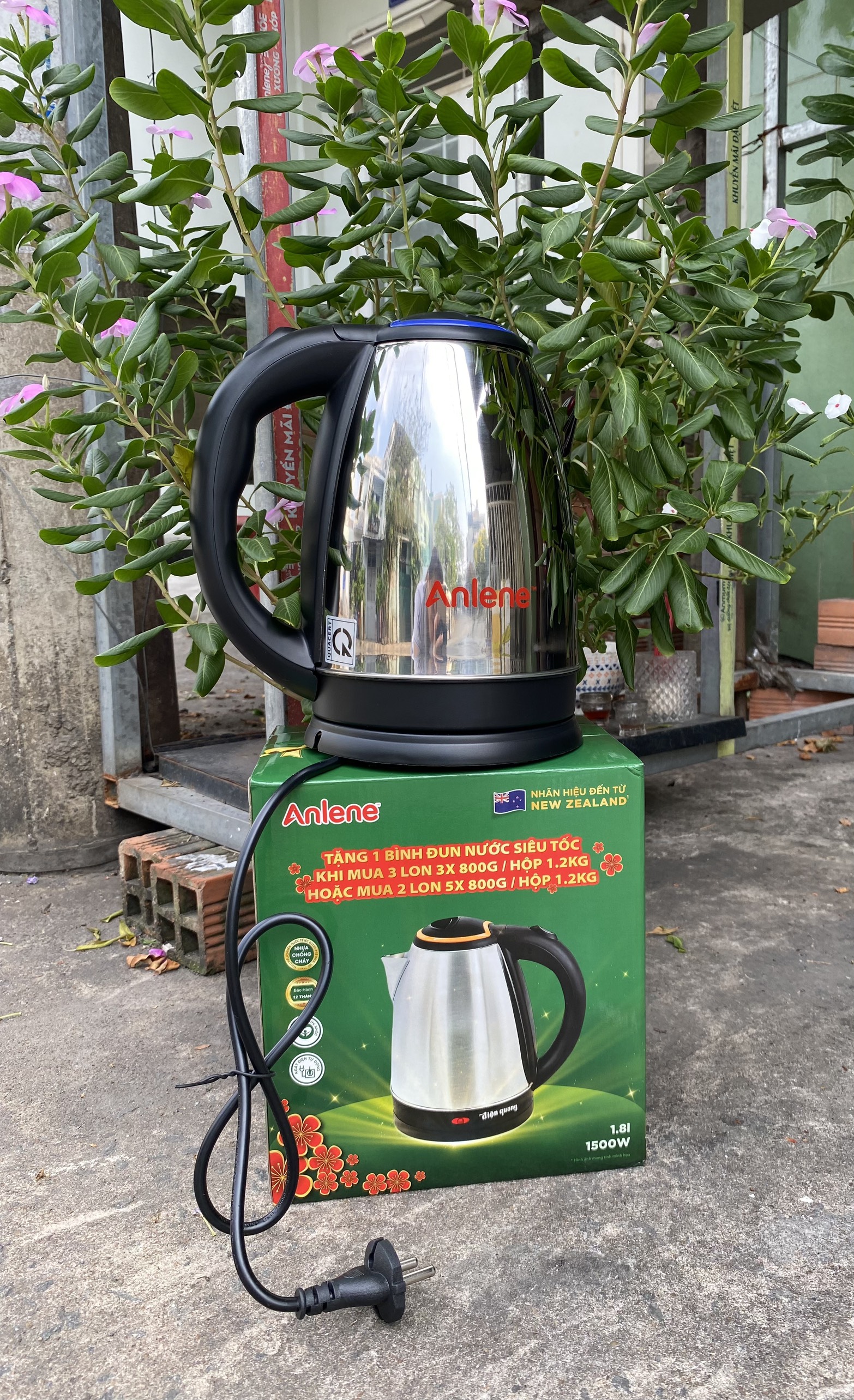 Ấm đun siêu tốc Điện Quang 1.8l quà từ Anlene