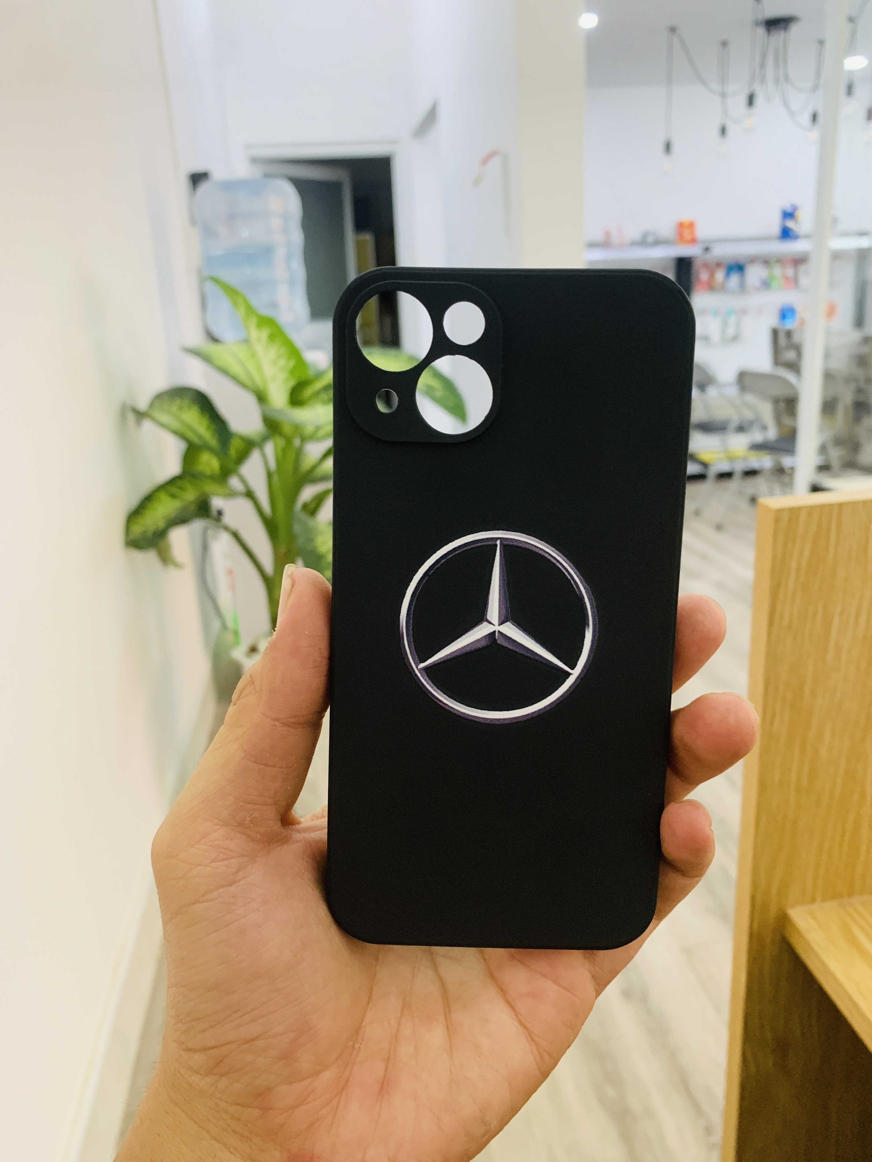 Ốp lưng iPhone đen Logo Mercedes