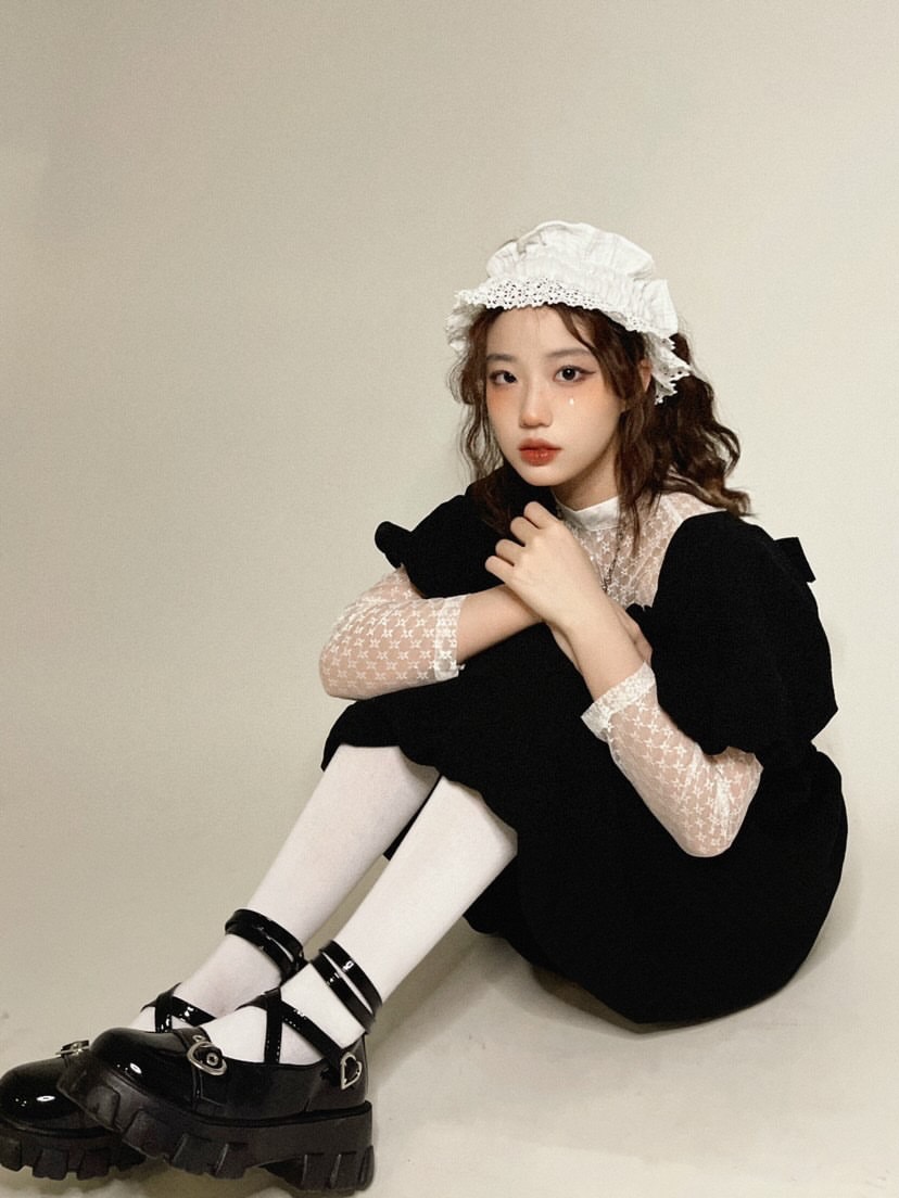 Đầm đen phối ren - Hira Dress