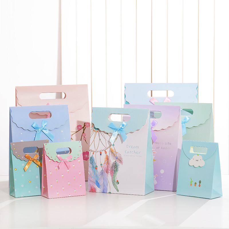 Túi Giấy Đựng Quà Đa Năng, Hình Siêu Trend Dễ Thương Korea Style Gift Bag ,Paper Bag, Lovely Shopping Bags Party (Giao Màu Ngẫu Nhiên)