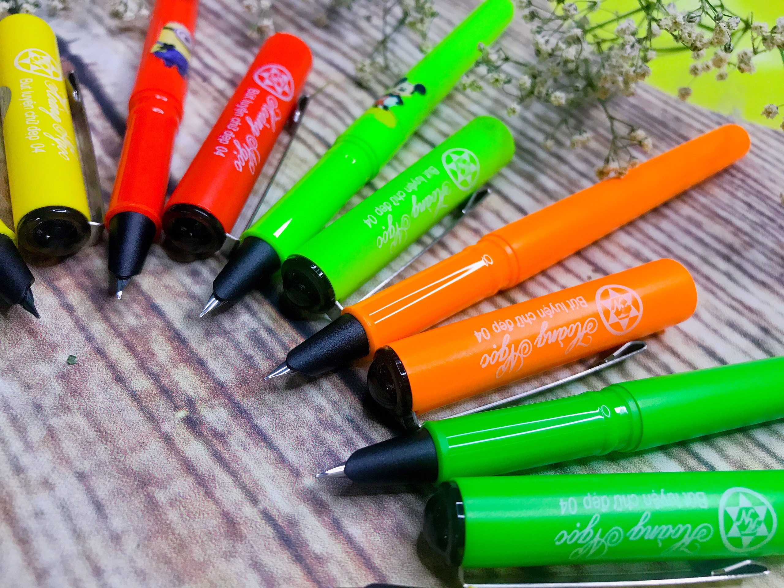 ☘️ Bút máy Hoàng Ngọc 04 ngòi êm trơn