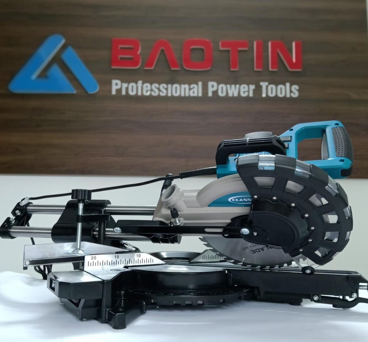 Máy cắt nhôm có nghiêng có trượt classic 2000w ,tặng kèm lưỡi cắt gỗ