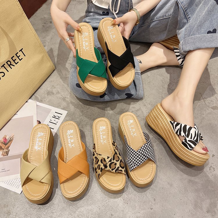 Women's Outdoor Wedge Slippers 2023 Summer New Korean Style Leopard Print Muffin Slippers Platform Beach Slippers