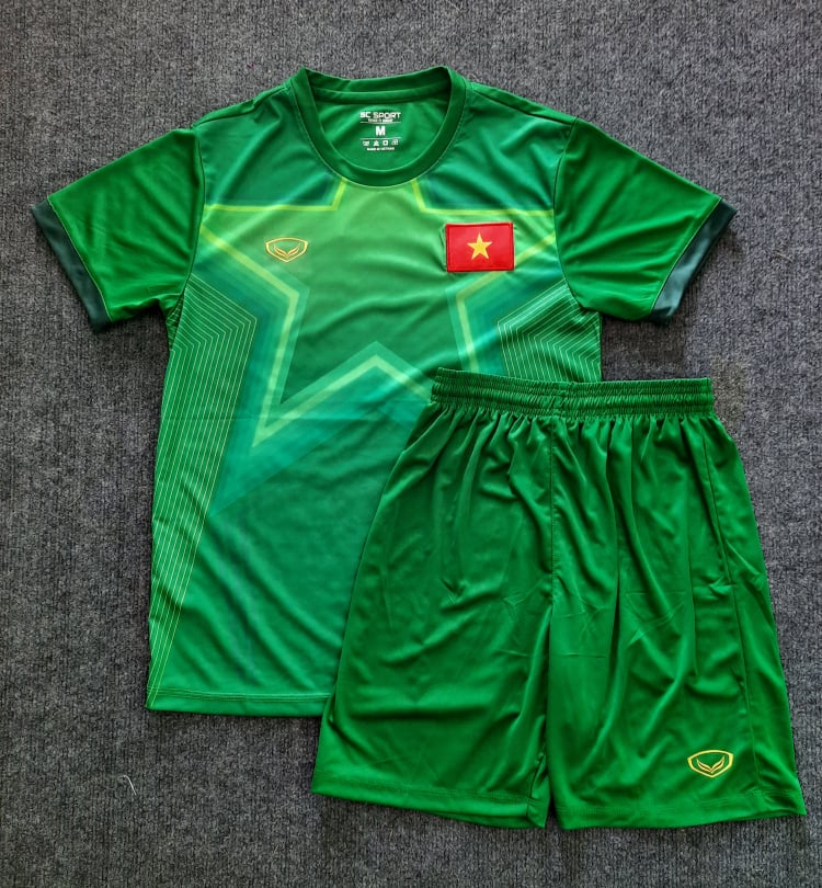 Quần áo bóng đá ĐT Việt Nam 2021 ( Hàng thun lạnh đầy đủ logo )