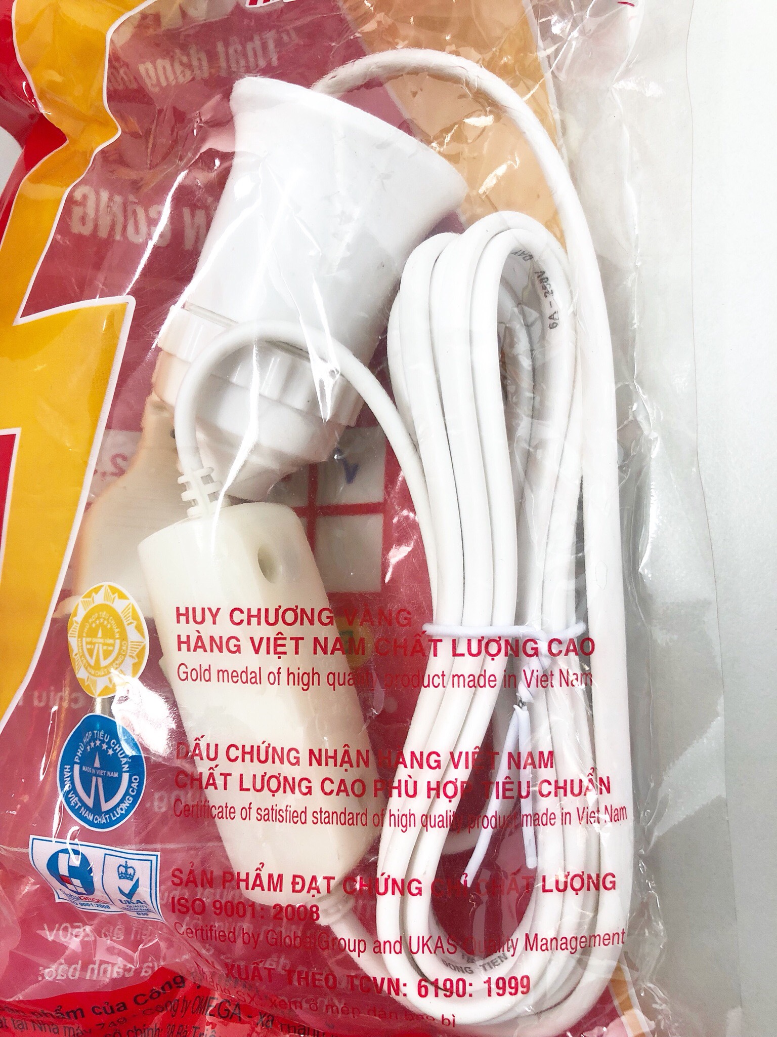 Đuôi đèn liền công tắc Sopoka DS6, DS7, đuôi đèn, phích cắm, dây điện, công tắc, công tắc điện, phích cắm điện, công tắc đèn, chui cắm điện, đui đèn, chuôi đèn