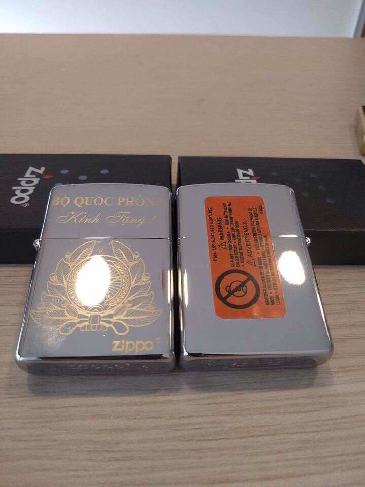 Zippo khắc laze logo quân - đội bạc