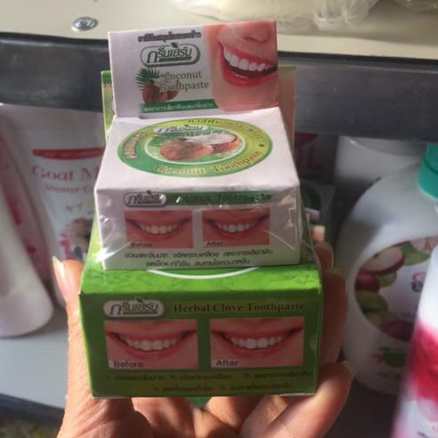 Kem tẩy trắng răng Green Herb Thái Lan 25g tặng hũ nhỏ 10g