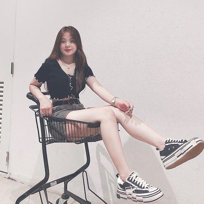 Giày nữ cổ thấp Xveselllll mũi chữ kí , giày sneaker nữ vải tua rua