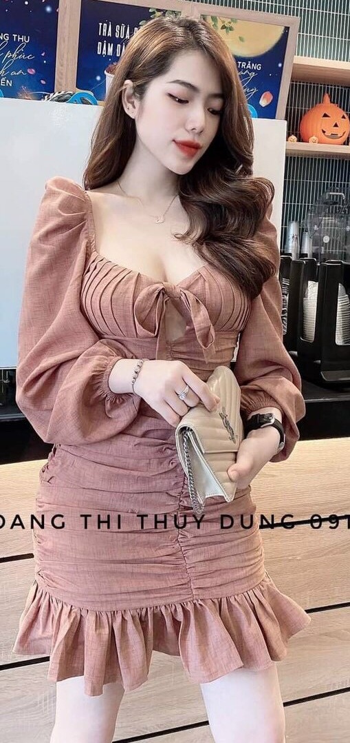 Đầm ôm đuôi cá nhún thân cao cấp hai màu đen và màu hồng