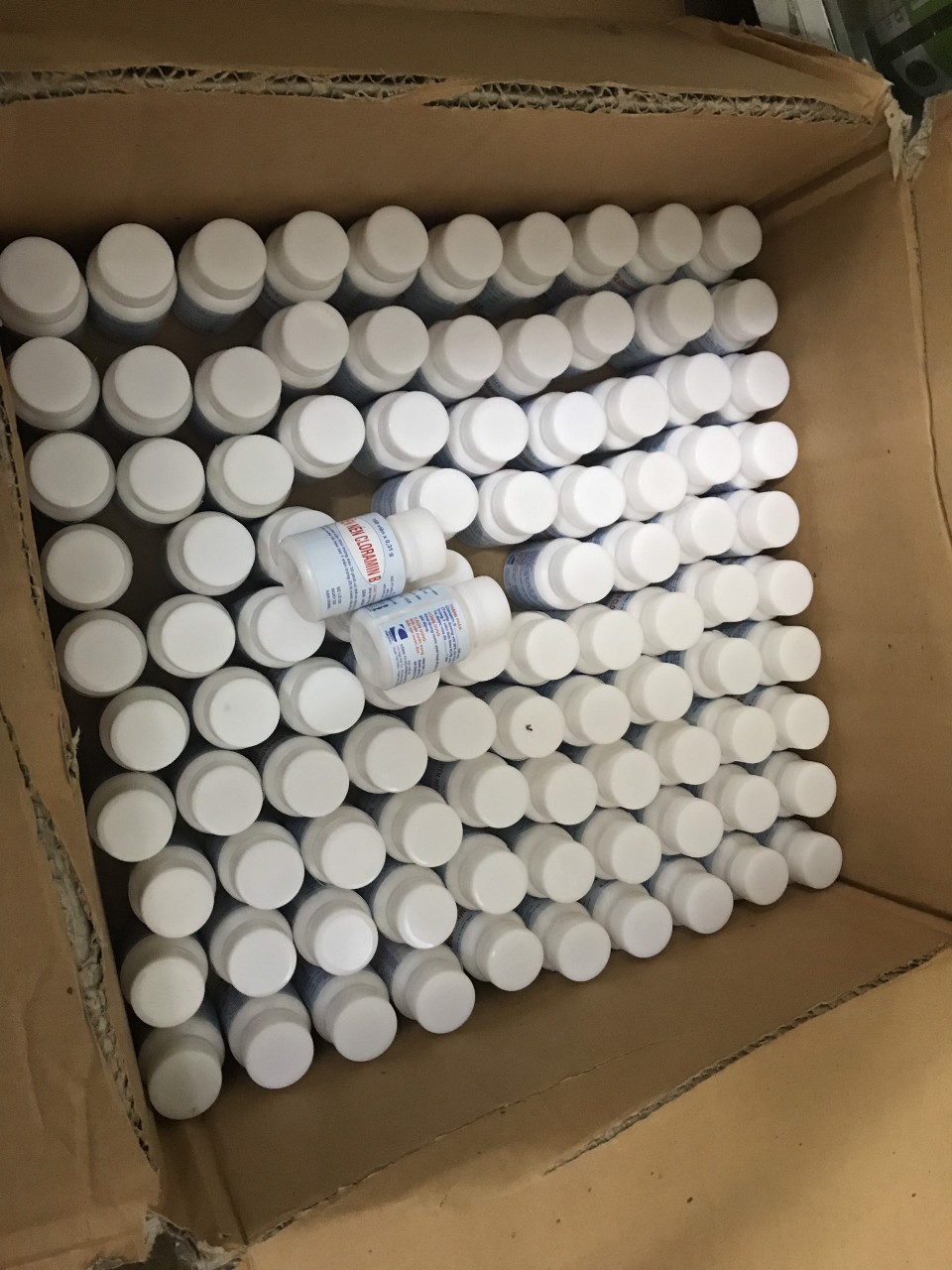 Comboo 12 lọ - lọ 100 viên chloramin b - khử trùng - diệt khuẩn nước uống, nước thải, đồ dùng gia đình....