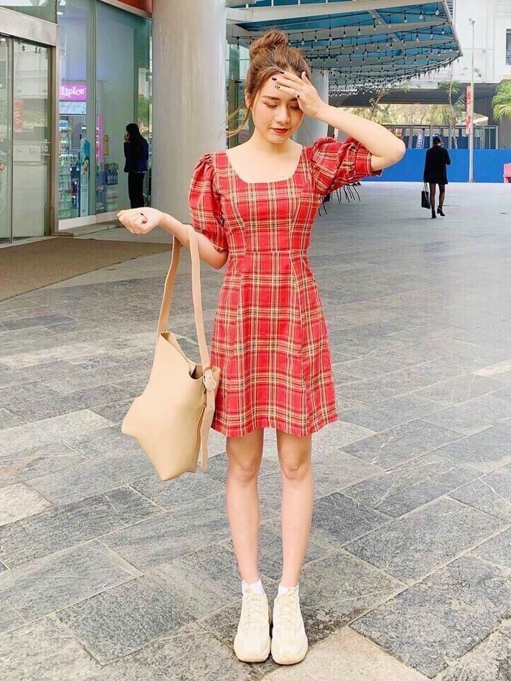 [MÃU MỚI] ĐẦM NỮ HỌA TIẾT CARO TAY NGẮN DÁNG XÒE CỔ VUÔNG THIẾT KẾ DỄ THƯƠNG THỜI TRANG SUNI