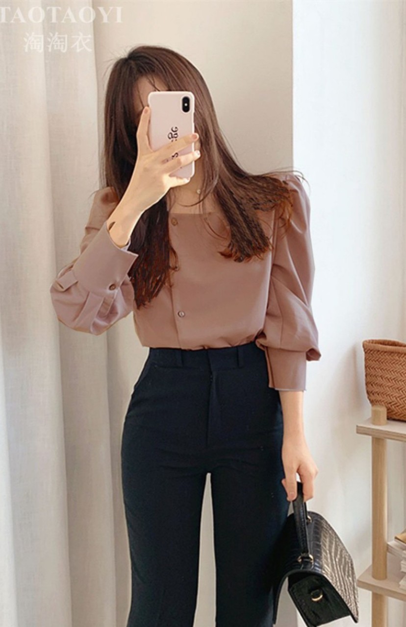 Áo cổ vuông phối nút