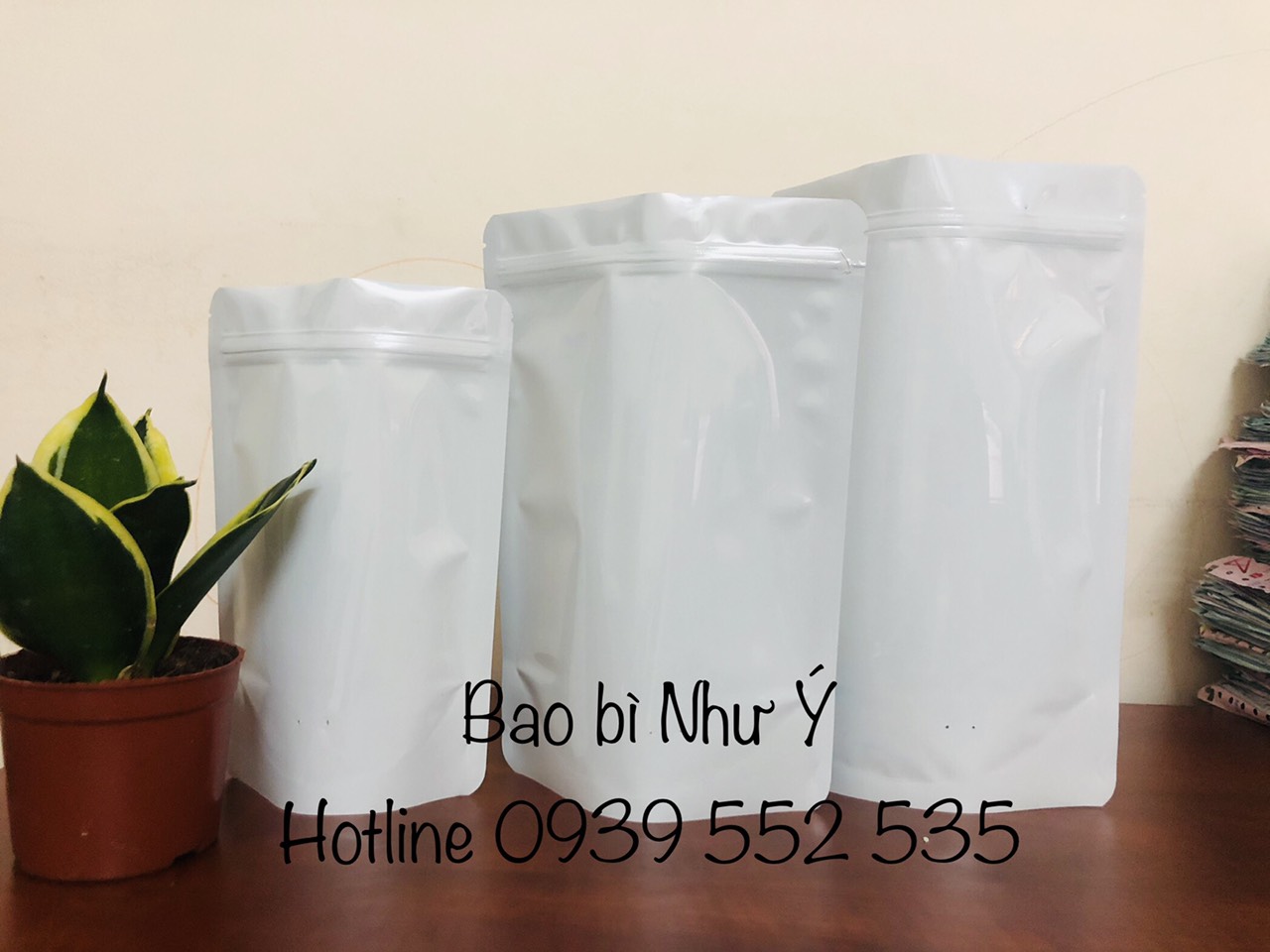 1kg-size 18x26 túi zipper 2 mặt trắng sữa