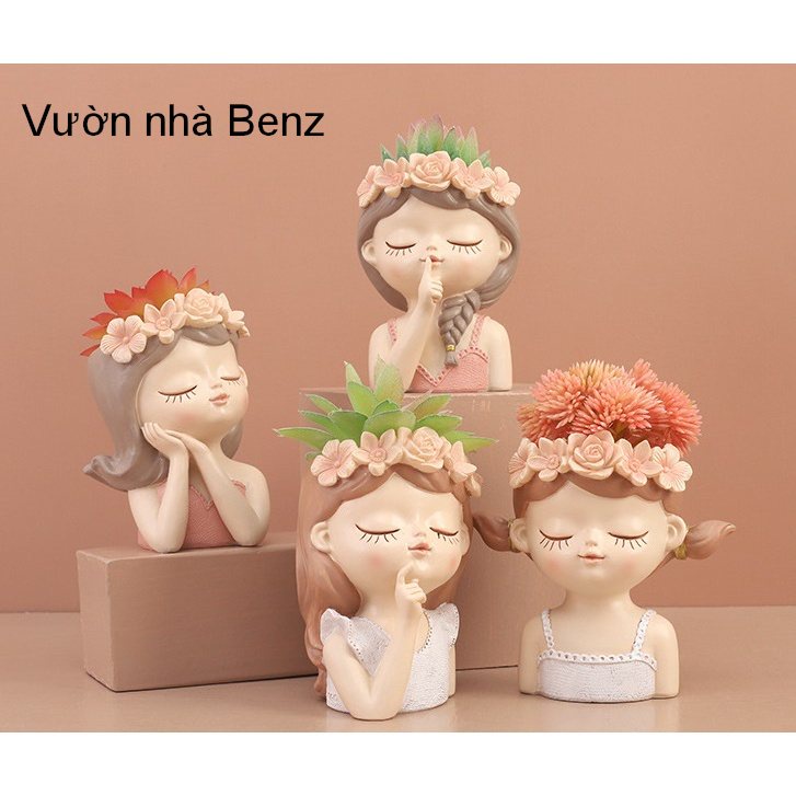 Chậu cô gái đội bông mẫu mới trồng cây, để bàn có quà tặng kèm