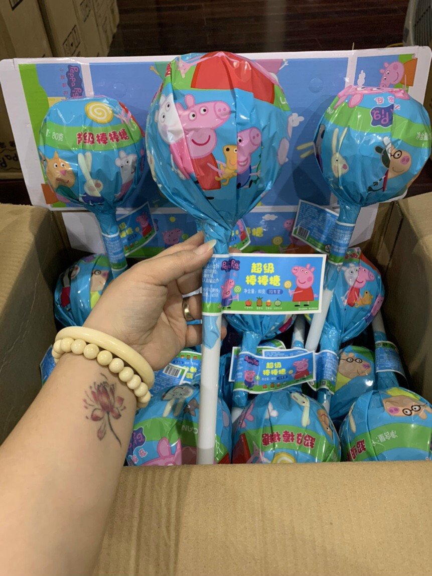 [Siêu Rẻ] Kẹo mút que siêu to khổng lồ bé heo Peppa pig kèm đèn phát sáng siêu hot