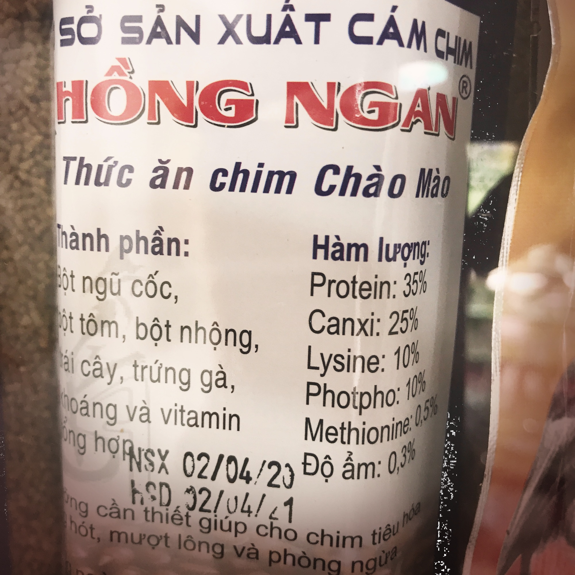 Cám chim chào mào Hồng Ngân